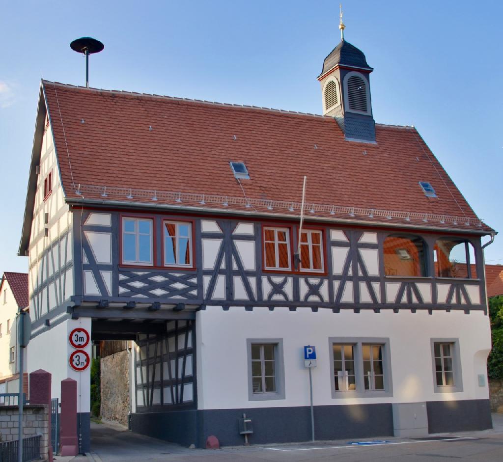 Rathaus Lützelsachsen in Weinheim