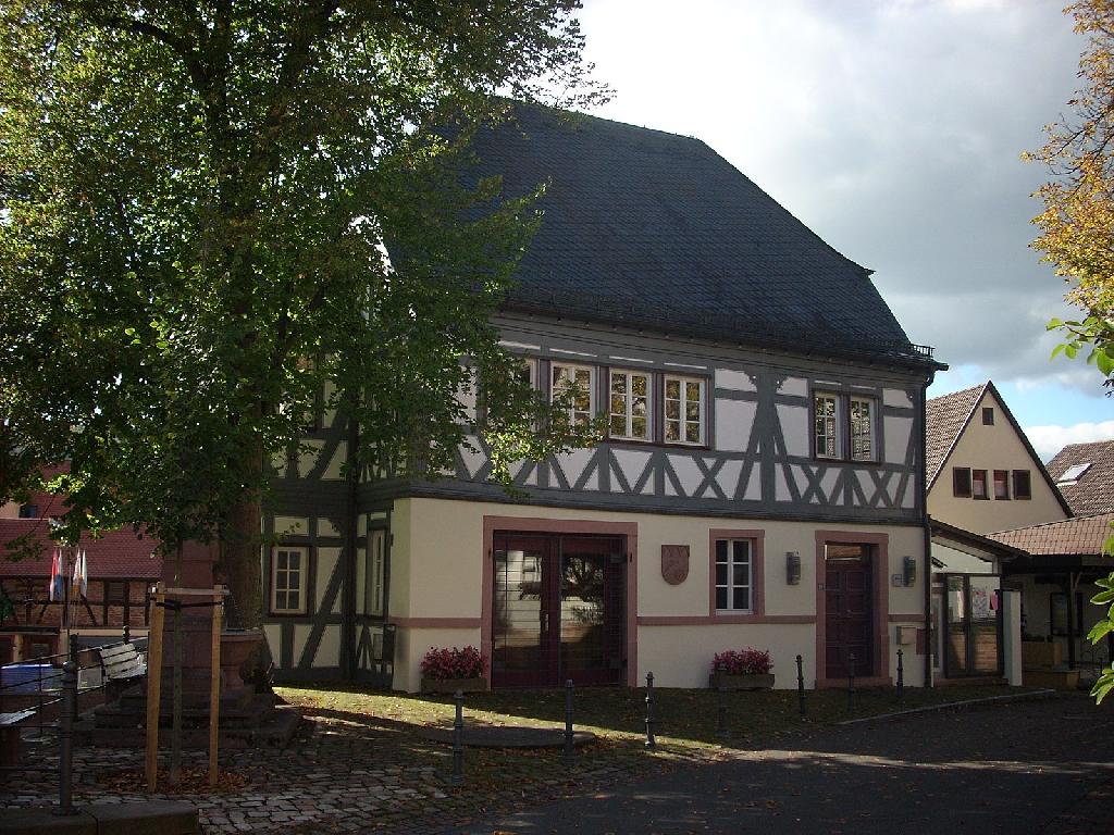 Rathaus (Röllfeld)