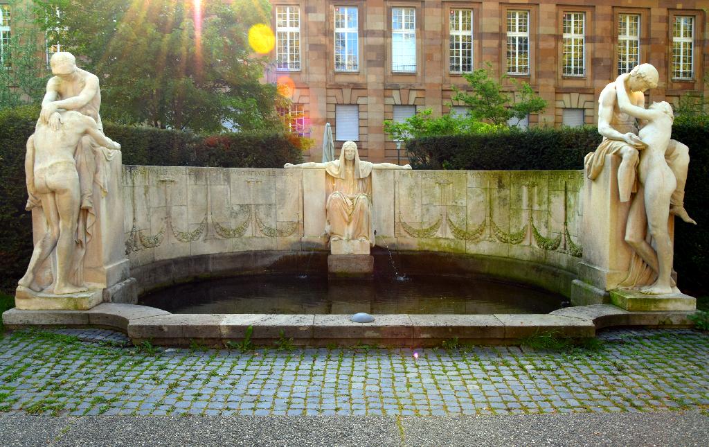 Schicksalsbrunnen Stuttgart in Stuttgart