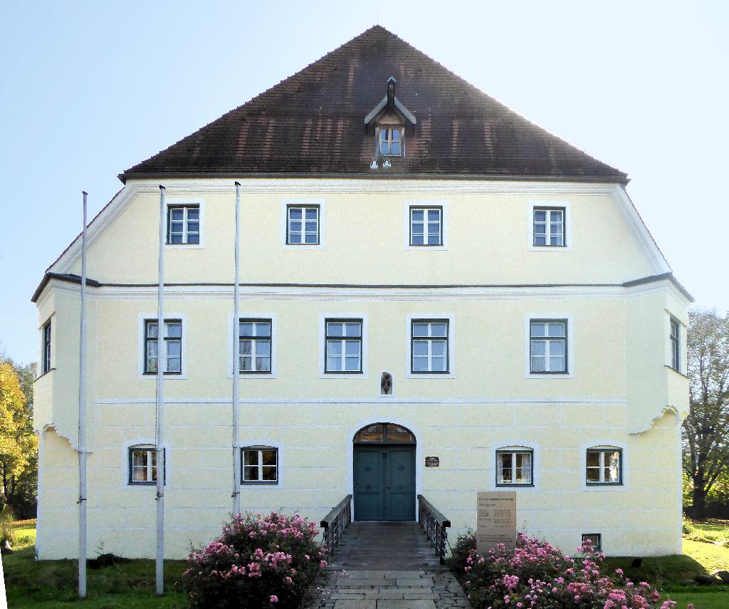 Schloss Adlstein in Neumarkt-Sankt Veit