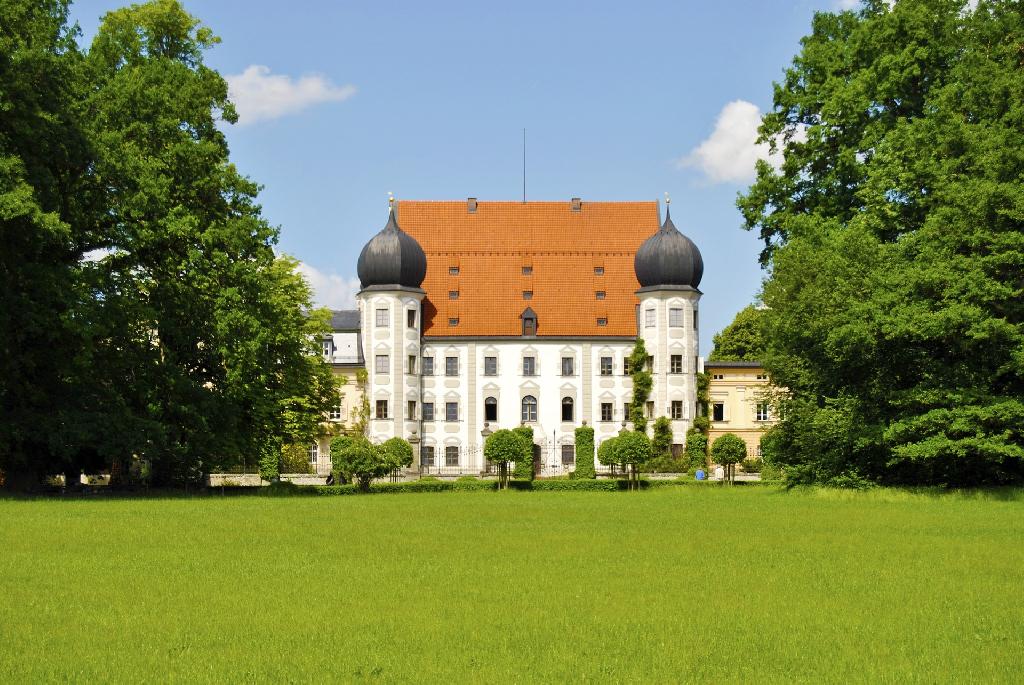 Schloss Maxlrain in Tuntenhausen