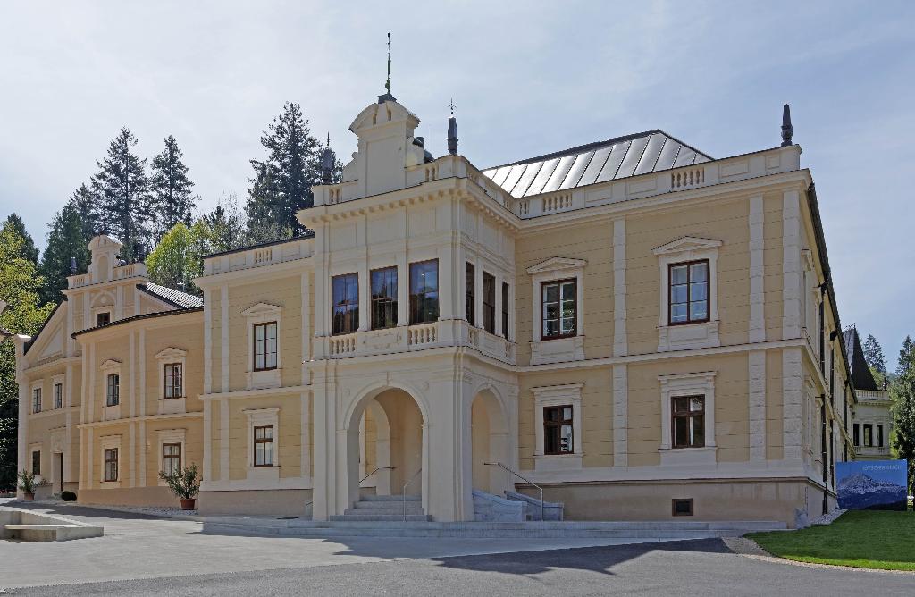 Schloss Neubruck