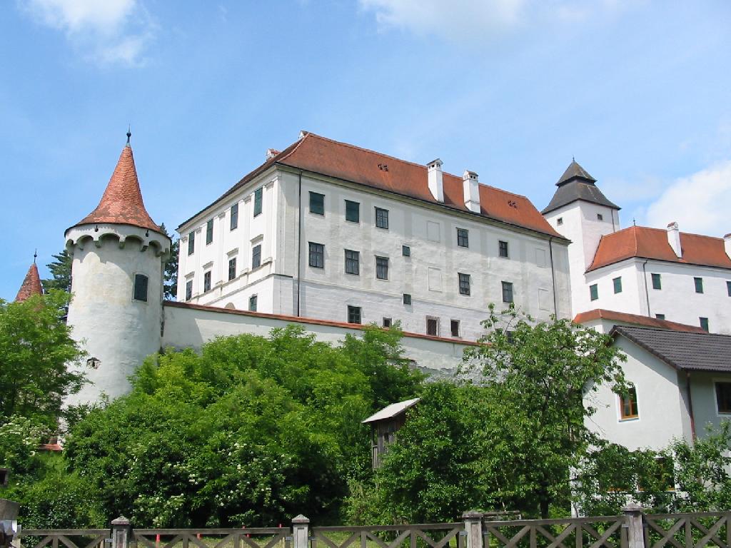 Schloss Seisenegg in Viehdorf