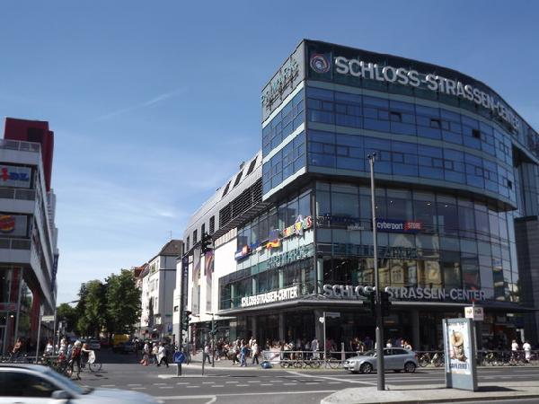Schloss-Straßen-Center in Berlin