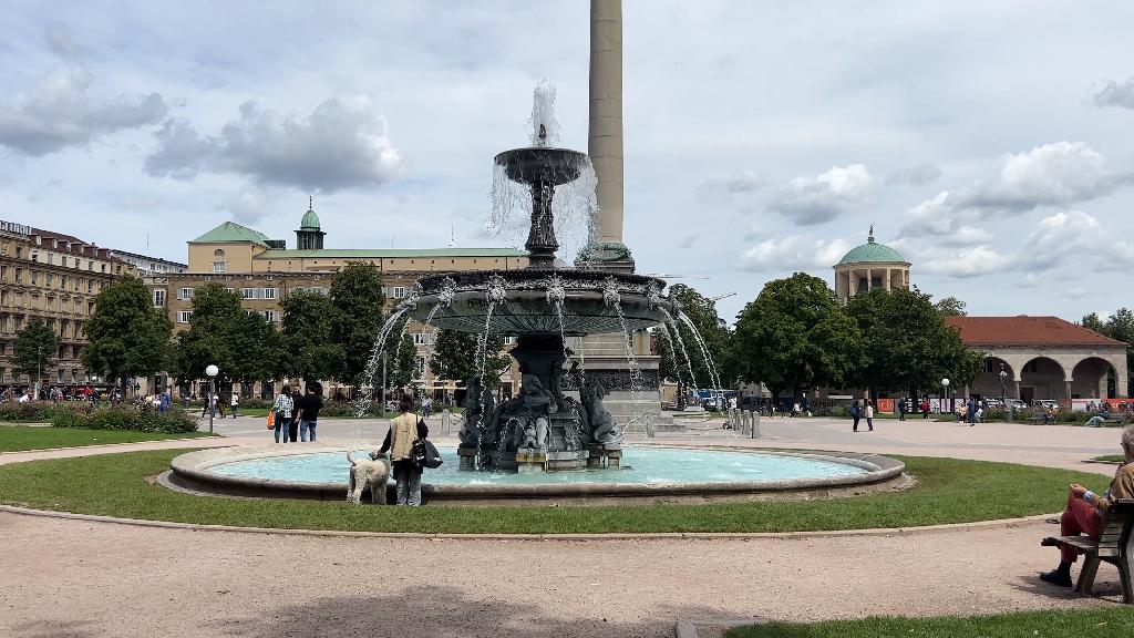 Schloßplatzspringbrunnen in Stuttgart