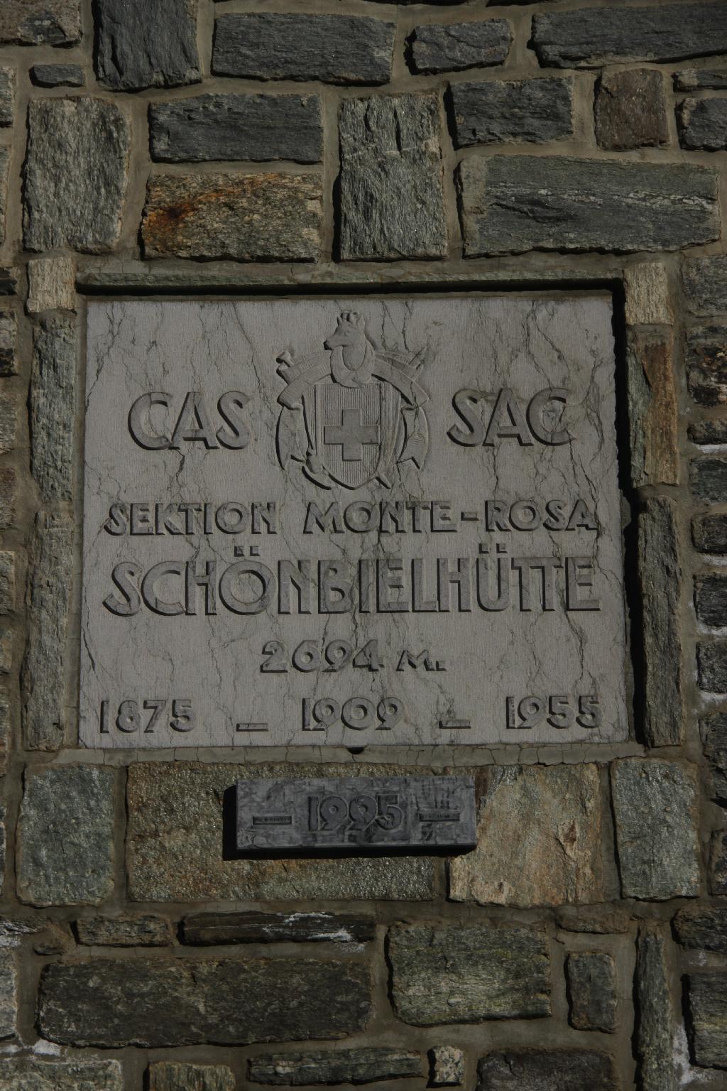 Schönbielhütte SAC in Lanna