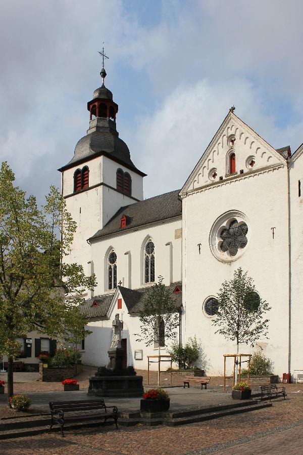 St. Castor in Treis-Karden