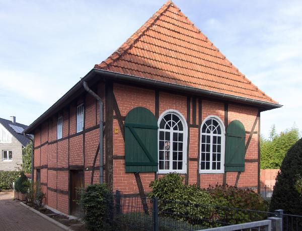 Synagoge Bork mit Park