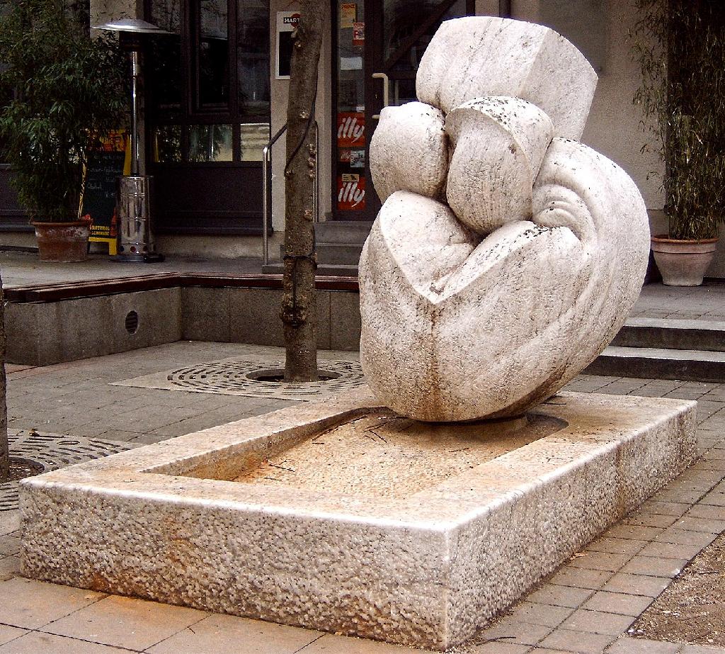 Weberknotenbrunnen in Stuttgart