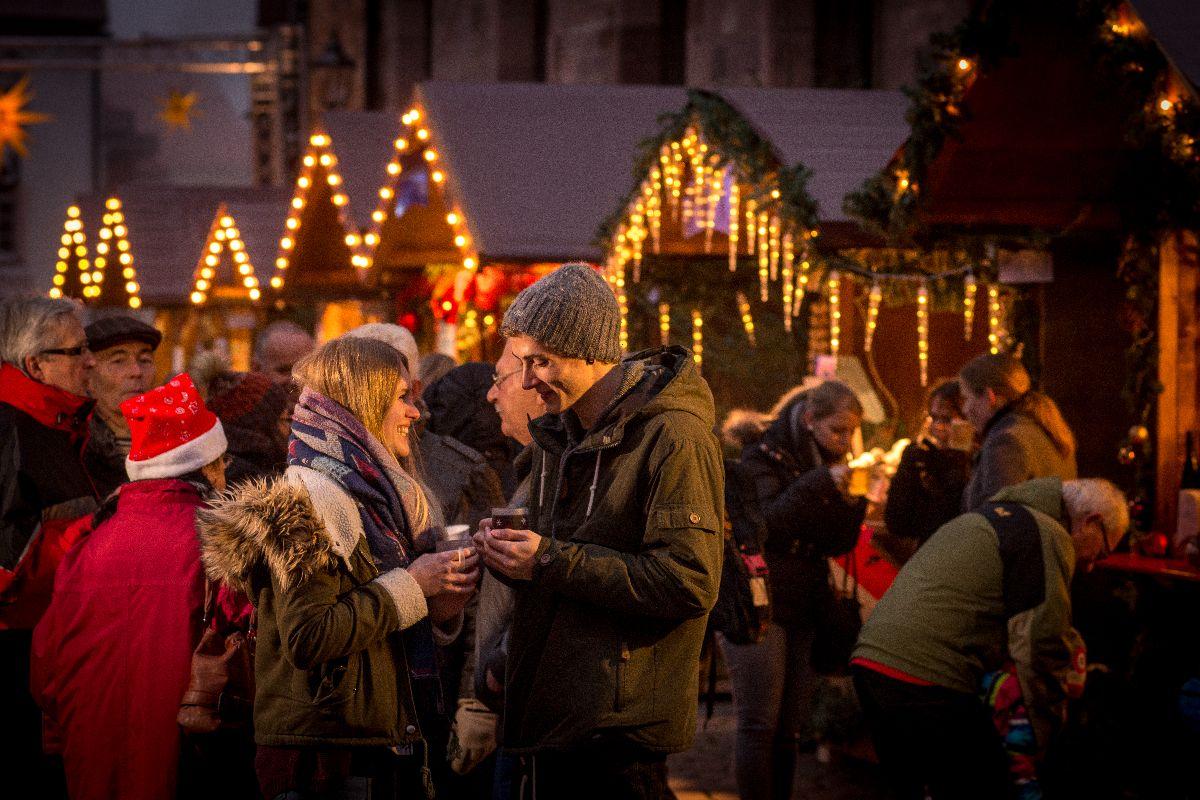 Weihnachtsmarkt Villingen Münsterplatz 2022 in Villingen-Schwenningen