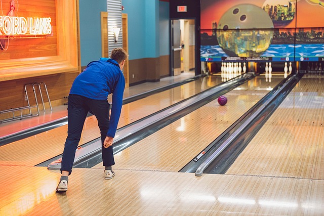 Strike Bowling und Bar