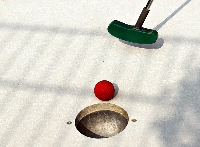 Miniatur Golf im Freiburger Seepark in Freiburg im Breisgau