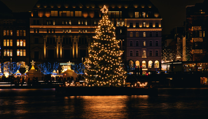 Winterzauber an der Elbe: Hamburgs schönste Orte zur Adventszeit